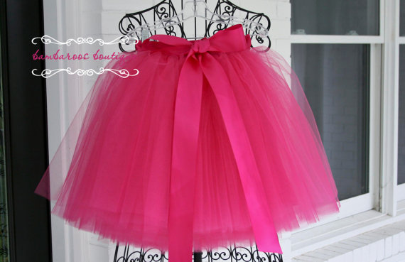 Свадьба - hot pink tutu, flower girl dress, sewn tutus, chic tutus, luxurious tutus