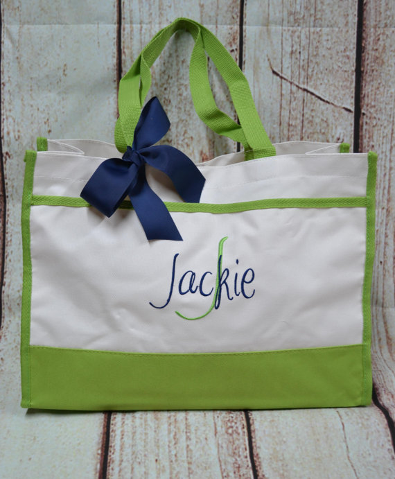 Hochzeit - Monogrammed Tote Bag (Set of 7)- Bridesmaid Gift- Personalized Bridemaid Tote - Wedding Party Gift - Name Tote-