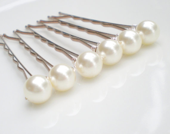 Hochzeit - Bridal Ivory Pearl Hair Pins... Chic Wedding Hair Pin Accessory