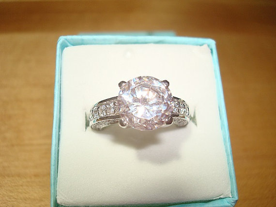 زفاف - Diamond Cut White Sapphire 925 Sterling Silver Engagement Ring Sizes 5 1/2, 5 3/4, 6 1/2, and 8 (Sale Price)