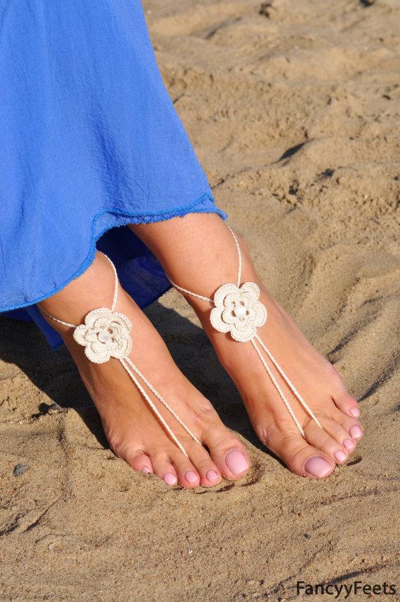 Hochzeit - Crochet Ivory Barefoot Sandals, Foot jewelry, Bridesmaid gift, Barefoot sandles, Beach, Anklet, Wedding shoes, Beach Wedding, Summer shoes