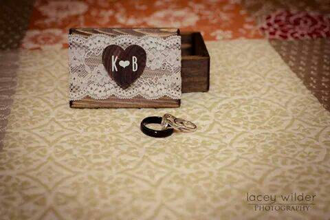 Mariage - Rustic Wood Ring Box Ring Bearer Box Ring Keepsake Box Lace Box Rustic Wedding Ring Box Bridal Shower Gift