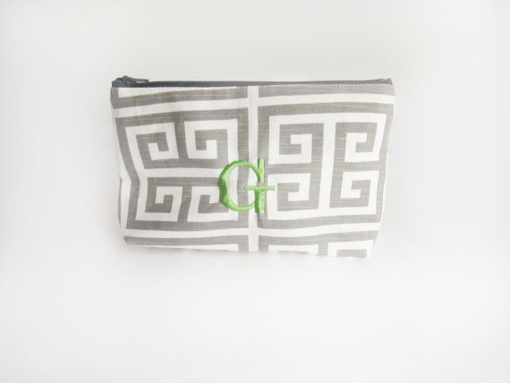 Mariage - Clutch purse - in Grey Towers - Personalized Wet bag - Cosmetic Case - Bridesmaid Clutches - Wedding Gifts