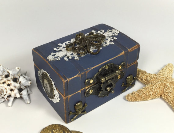 زفاف - Engagement Ring Box - The Kraken Treasure Chest - Nautical Wedding - Ring Bearer Box - Octopus Box in Dark Blue