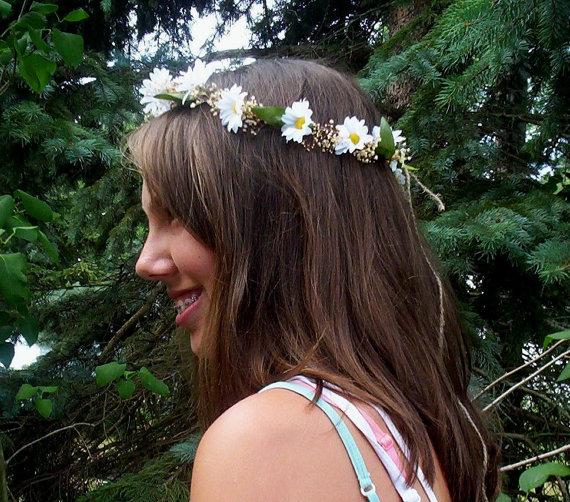 Свадьба - Hippie Bride Floral Hair Wreath Daisy dried Flower Crown Woodland Bridal party Wedding accessories Rustic chic headband Boho halo 70s style