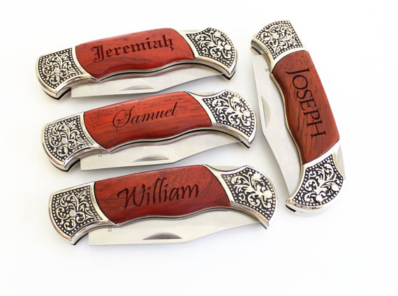 Свадьба - Set of 18 Engraved Groomsmen gifts Personalized Groomsman pocket knife Custom pocket knife Wedding Party Gifts hunting knife Best Man Gift