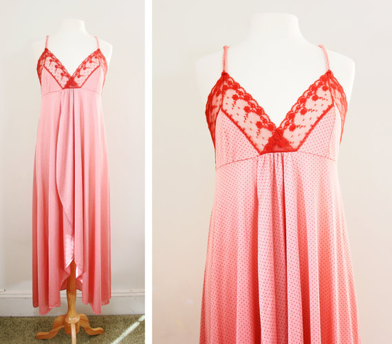 Hochzeit - Vintage Maxi Nightgown - Rose Pink Polka Dot Nightgown - Lingerie Boudoir - Size Medium