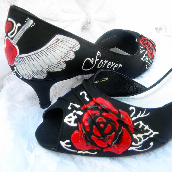 Mariage - Rock n roll Wedding Shoes , rock n roll bridal shoes, Metallic, punk shoes, punk rock wedding, Rock and Roll shoes, painted black Peep toes