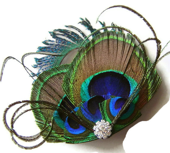 Свадьба - Peacock Hair Clip Peacock and Sword and Rhinestone Wedding Hair Fascinator Clip