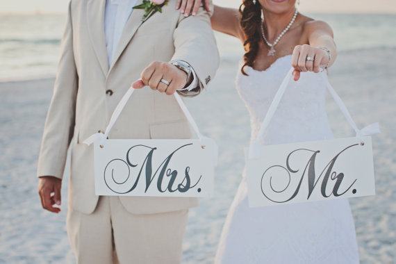 زفاف - Wedding Signs, Mr. and Mrs. Wedding Chair Signs and/or Thank and You. 6 X 12 inches.  Wedding Seating Signs, Photo Props.