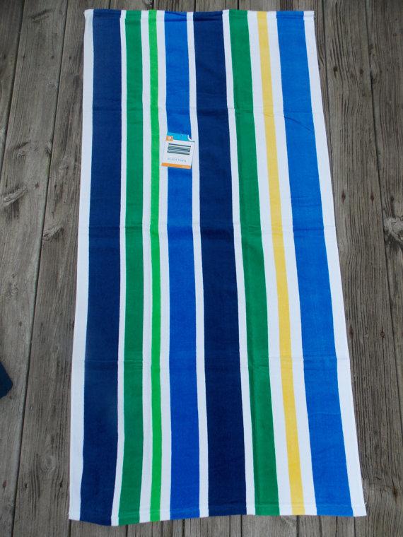 زفاف - Vertical Blue Striped Personalized Beach Towel, Groomsmen Gift, Graduation Gift, Dorm Towel, Wedding Gift, Birthday Gift, Monogrammed