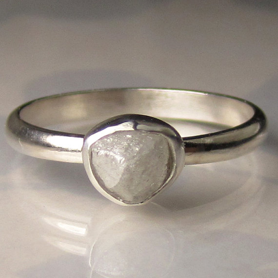 زفاف - White Raw Diamond Ring - Palladium Sterling Silver Engagement Ring - Rough Diamond Ring