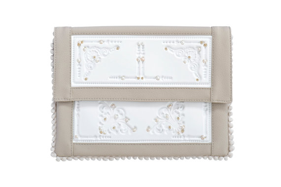 Hochzeit - Wedding day custom clutch purse, premium white and beige envelope clutch with pearls, gold filled beads and white pompoms made 100% by hand