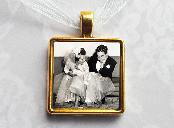 Hochzeit - Gold Memorial Bouquet Photo Charm #29 - CUSTOM Contemporary Square Wedding Memory Pendant