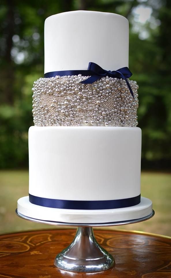 Свадьба - 25 Wedding Cake Inspiration With Striking Details
