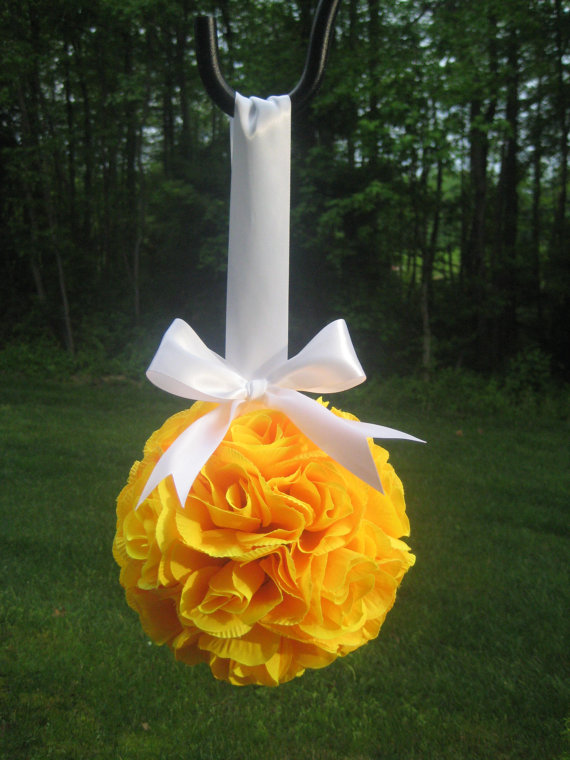 زفاف - Yellow Rose Pomander