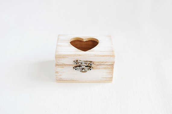 زفاف - Small rustic style wedding box "Vintage Dream" - White, wooden, shabby chic, ring bearer box, ecofriendly, jewelry box