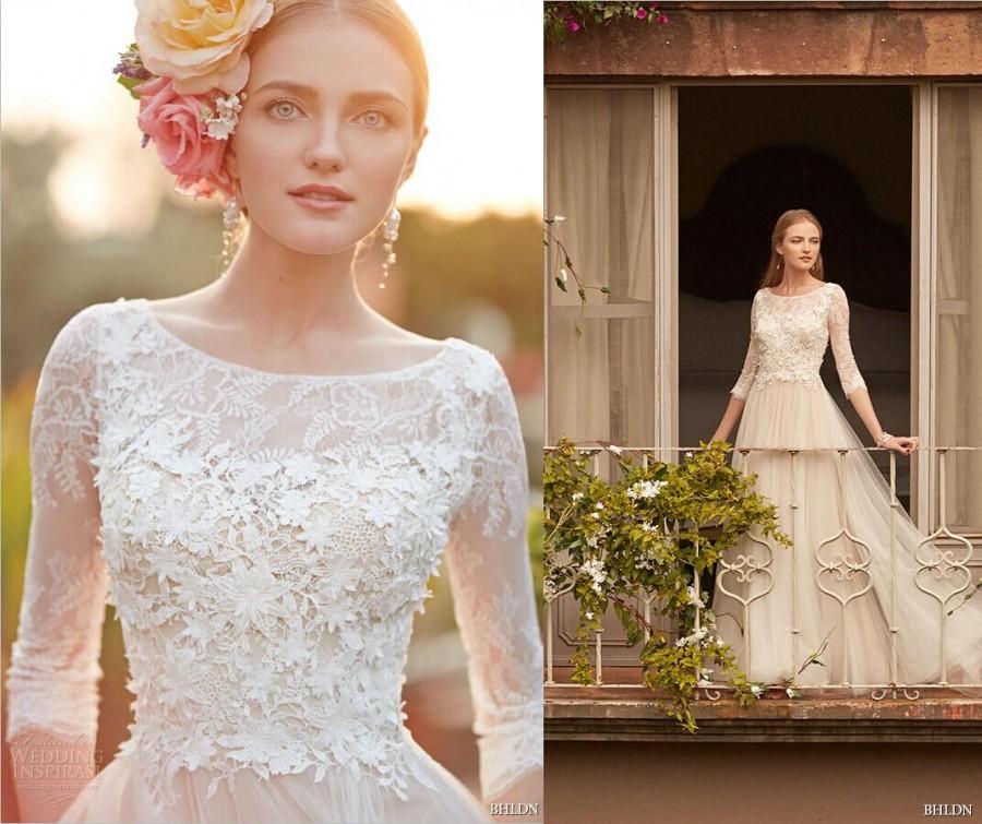 Mariage - Roberto Motti Bateau Neck Long Sleeve Wedding Dress Garden Gown 2015 Sexy A-Line Court Train Lace Applique Wedding Dresses Online with $141.37/Piece on Hjklp88's Store 