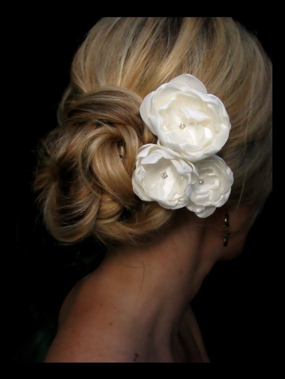 Mariage - Kate bridal hair flowers, wedding hair flowers,  ivory satin flowers with rhinestone centers, bridal hair accessories