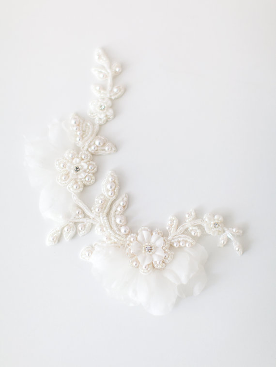 Hochzeit - Bridal Headpiece, Wedding Hair accessory, Lace Headpiece, Bridal Adornment, Floral Headpiece, Ivory - Style 420