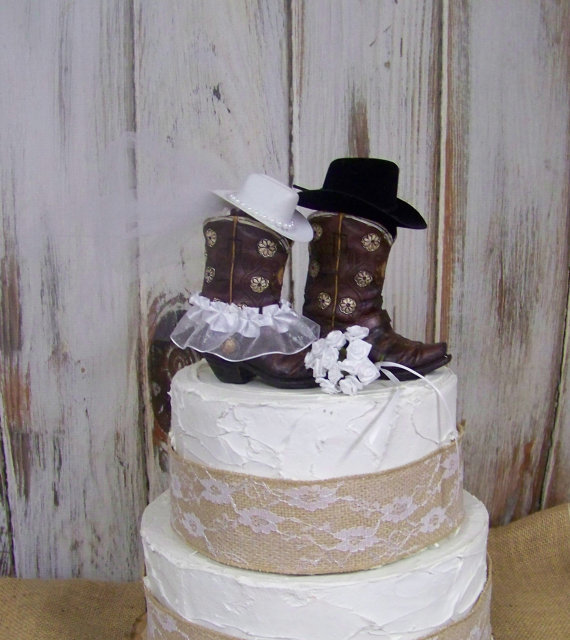 Свадьба - Rustic Cake Topper-His and Her Western Cowboy Boots-Wedding Cake Topper-Barn Wedding, NEW Larger Boots