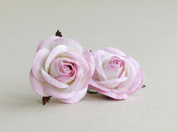 زفاف - 50mm White Paper Roses with Pink Edges (2psc) - Ombre mulberry paper flowers with wire stems - Great for wedding bouquet [519]