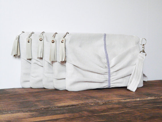 Mariage - Bridal linen wristlet Ivory bridesmaid clutch Linen zipper wedding pouch