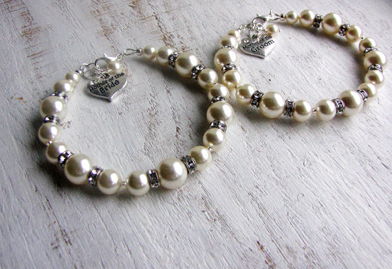 Hochzeit - Set of 2 MOTHER of the BRIDE and GROOM Swarovski Pearl Bracelets, Wedding Jewelry Gifts, Swarovski White or Cream/Ivory Thank you gifts