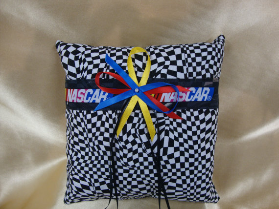 زفاف - Racing Theme Ring Bearer Pillow