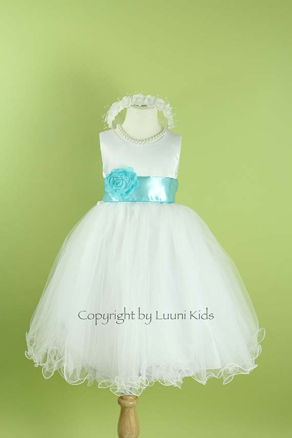 زفاف - Flower Girl Dress - WHITE Wavy Bottom Dress with Blue AQUA Sash - Communion, Easter, Junior Bridesmaid, Wedding - Toddler to Teen (FGWBW)