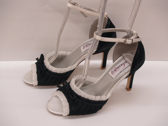 Hochzeit - Black Wedding Shoes 3 inches white frilly edging