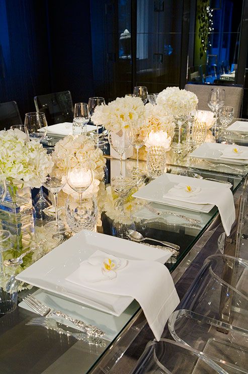 Hochzeit - Decorating A Seasonal Table
