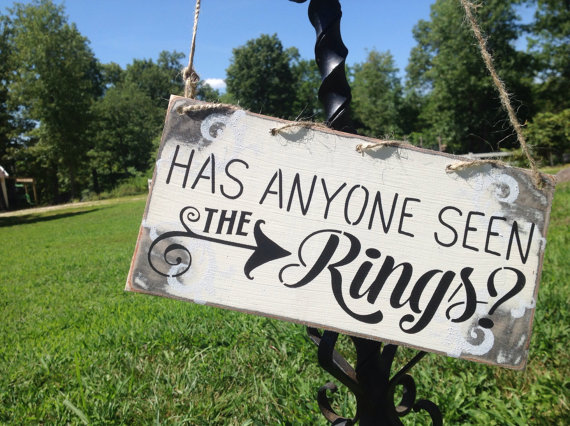Hochzeit - Rustic, primitive ring bearer sign