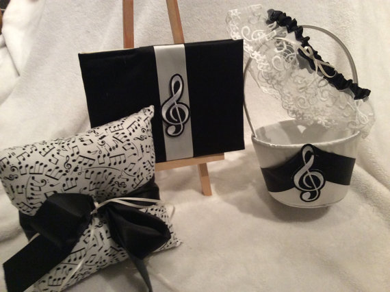 زفاف - 4 piece mysic note wedding set Garter, Guest book, basket, and ring pillow