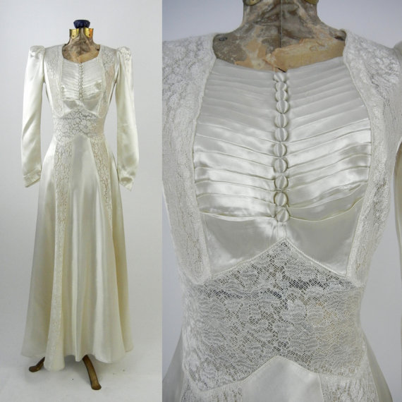 Mariage - Vintage Wedding Dress - 1930 - Ivory - Satin - Lace - Dress - Bridal - Long Sleeves - Pleats - Buttons - Elegant - 30s - Small - Art Deco