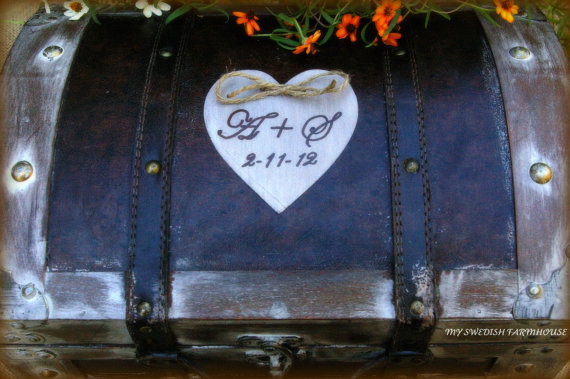 Свадьба - Wedding Card Box Trunk Wine Love Letter Ceremony Anniversary Rustic Shabby Chic Fairytale Vintage Wedding Custom