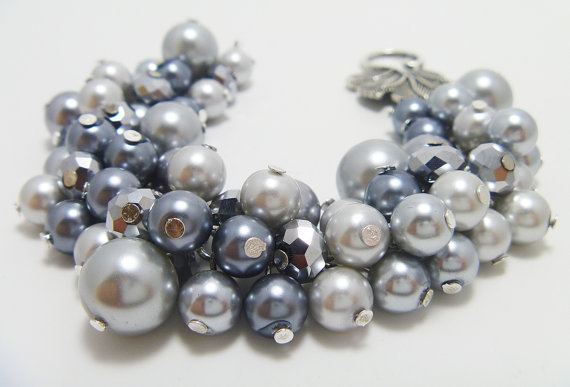 زفاف - Gray Cluster Pearl Bracelet, Bridal Jewelry Grey Cluster Bracelet, Chunky Bracelet, Pearl Bracelet, Gray Wedding Jewelry, Bridesmaid Gift
