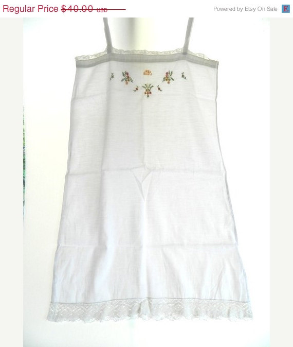 Mariage - ON SALE White handmade French nightdress, nightgown, monogram AD, size M.