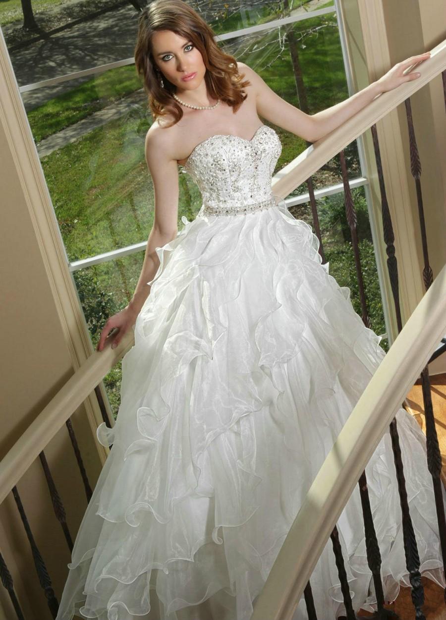 Mariage - Exquisite Wedding Dresses A-Line Bridal Gowns Sequins 2015 Cascading Ruffles Heavy Beaded Tiers Organza Sweetheart Chapel Train Custom Online with $131.73/Piece on Hjklp88's Store 
