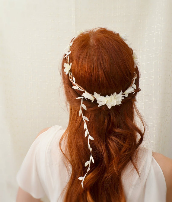 Hochzeit - Circlet, white flower crown, floral head wreath, wedding hair accessories - dove song