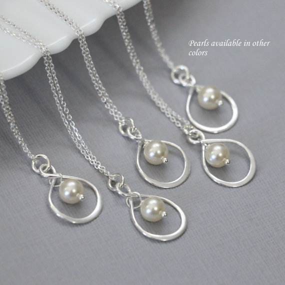 Hochzeit - CHOOSE YOUR COLOR Bridesmaid Gift, Swarovski Ivory Pearl Necklace, Bridesmaid Jewelry
