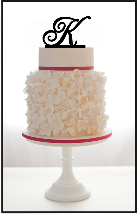 Mariage - Custom Initial Wedding Cake Topper with choice of font, color and FREE base for display