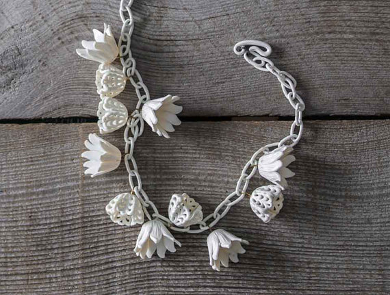 Hochzeit - Antique Celluloid Flower Necklace,  1930s, 1940s, Art Deco Era , Vintage, Women's Fashion, Wedding Jewelry
