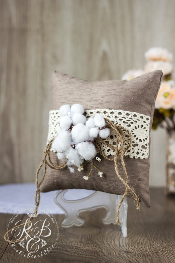 Свадьба - Rustic Chic Wedding ring bearer pillow with rope,ivory lace, pearl and  handmade flower natural cotton, white wedding
