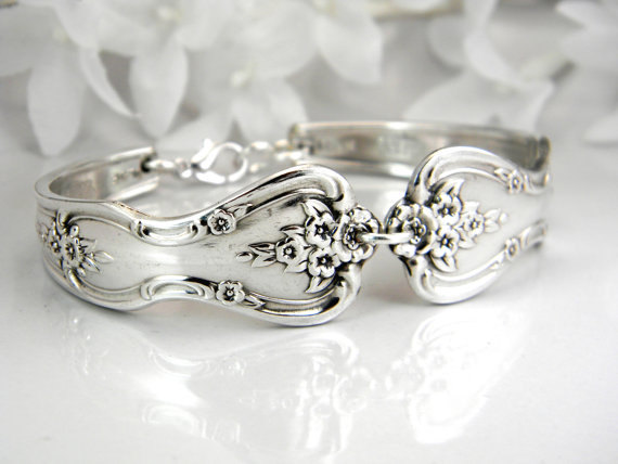 Hochzeit - Spoon Bracelet, Spoon Jewelry, Bridesmaid Bracelet, Silverware Bracelet, Gift For Her, Anniversary, Birthday, Wedding, Gift - 1951 MAGNOLIA