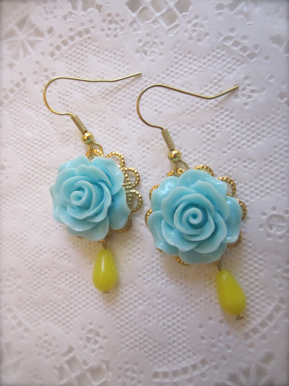 Mariage - Turquoise Yellow Flower Earrings Aqua Lemon jewelry earrings Shabby Bridesmaids Bridal earrings. SPLASH
