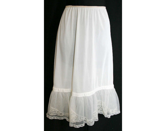 Mariage - Fancy 1950s White Half Slip with Floaty Ruffle - Size 13 to 14 - Pretty Lingerie - 50s - Waist 25 to 34 - 31855-1