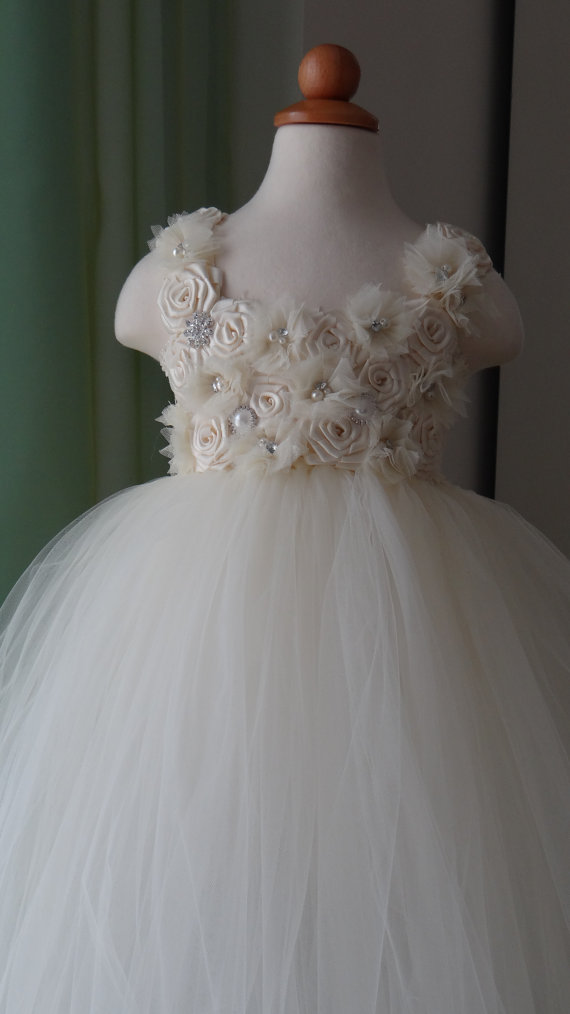 Hochzeit - Flower Girl Dress.... Rosette Flower Girl Tutu Dress.... Tulle Dress