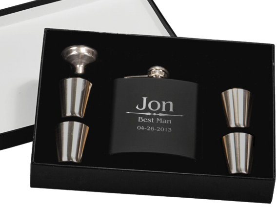 Свадьба - Set of 10, Groomsmen Gift, Flask Gift Set - Personalized Flask, Engraved Flask, Personalized Shot Glasses - Gift for Groomsmen Best Man Gift