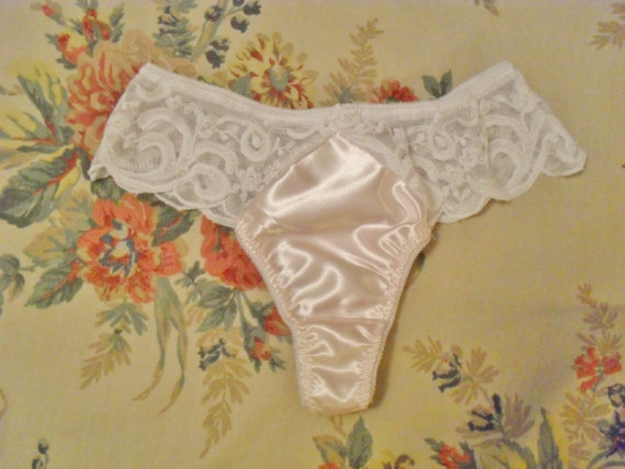 زفاف - Thong Panties in Pink Satin and White Stretch Lace